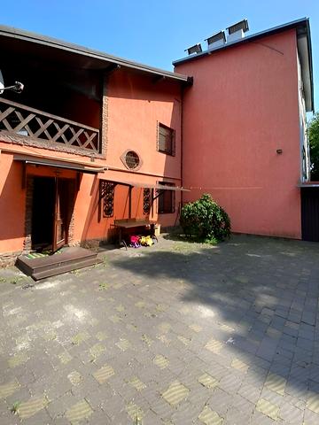 Машиністів вул., 29