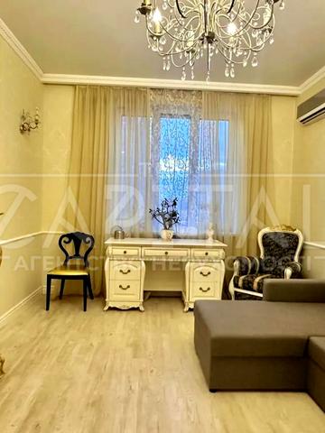 Дніпровська набережна вул., 14-А