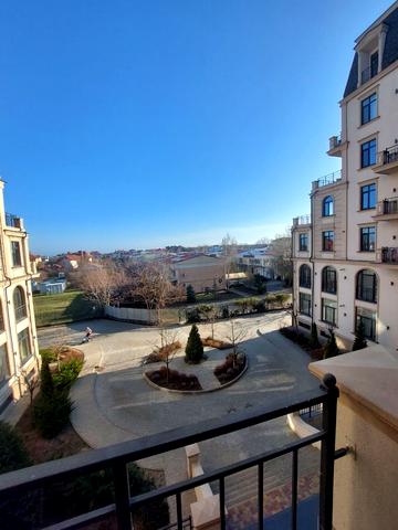 Травневий пров., 6