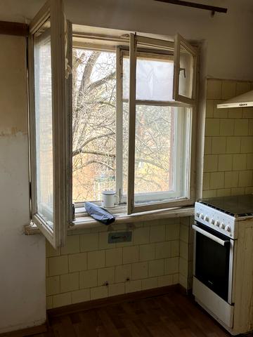 Митна вул., 14