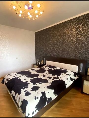 Володимира Івасюка вул., 42