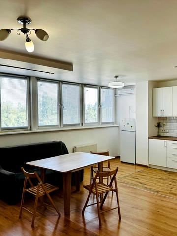 Академіка Глушкова просп., 9-Д