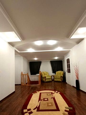 Університетська вул.