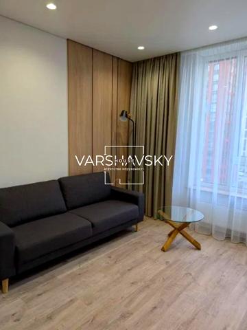 Олександра Олеся вул., 8/17