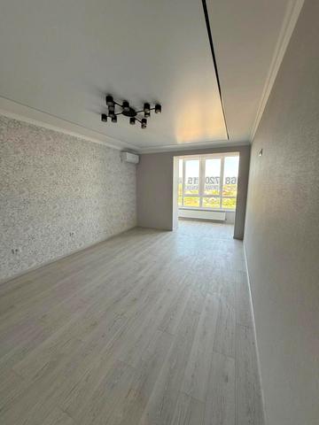 Яблунева вул., 1/1