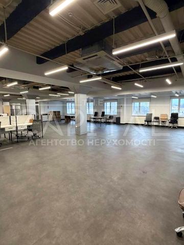 Дегтярівська вул., 12/7