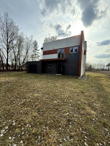 Вишнева вул.