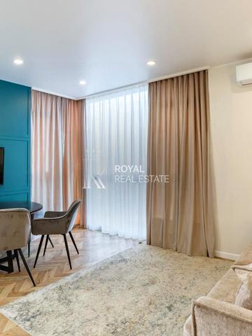 Предславинська вул., 40