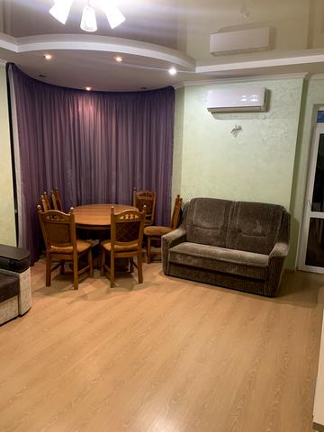 Подільська вул., 115