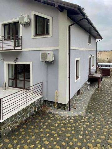 Папарівка вул., 4а