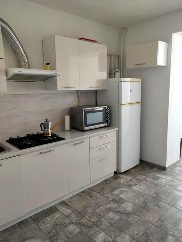 Пасічна вул., 44