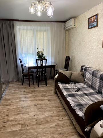 Григорія Сковороди вул., 10