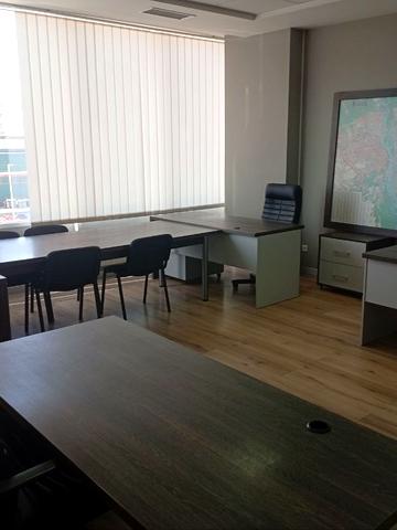 Вінстона Черчилля вул. (Червоноткацька), 83