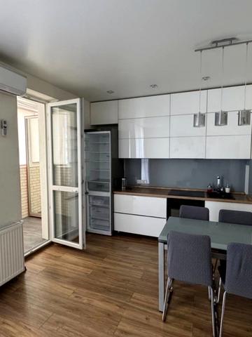 Петра Калнишевського вул. (Михайла Майорова), 6