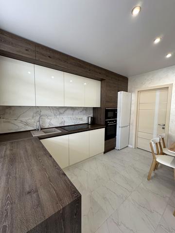 Євгена Олесницького вул. (), 35