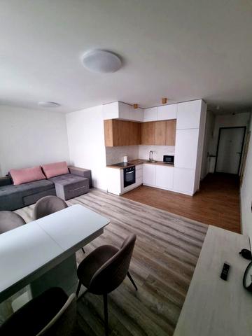 Зарічна вул., 2 к2