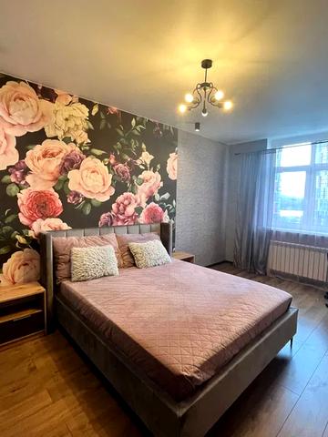 Микільсько-Слобідська вул., 10