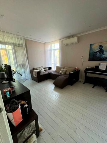 Василя Касіяна вул., 2/1