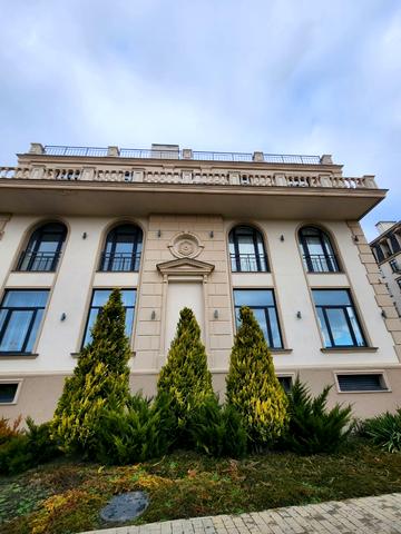 Травневий пров., 6