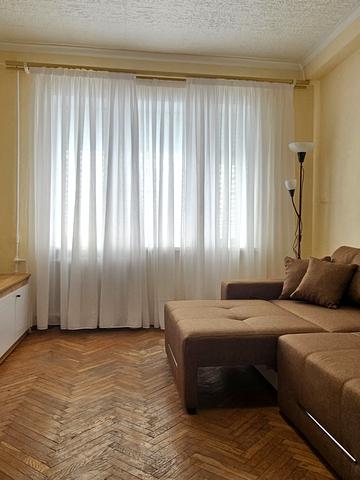 Братиславська вул., 32-А