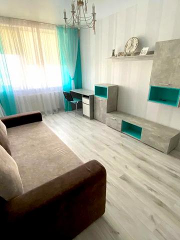 Європейського Союзу просп. (Правди), 45-А