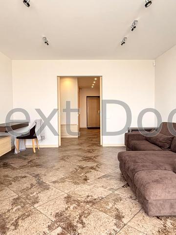 Василя Касіяна вул., 2/1