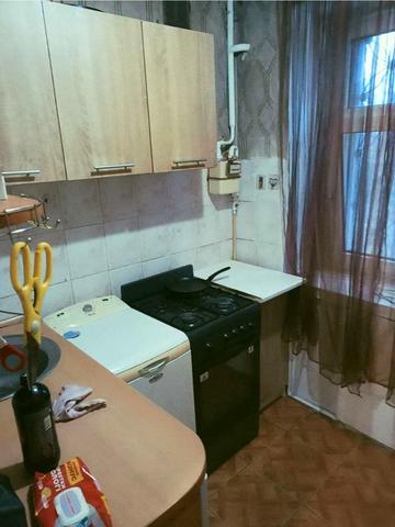 Червона вул., 14