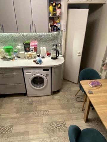 Литовський просп. (Мінський), 12