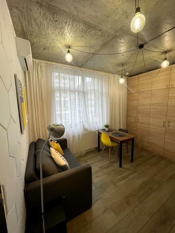 Європейського Союзу просп. (Правди), 41-Б