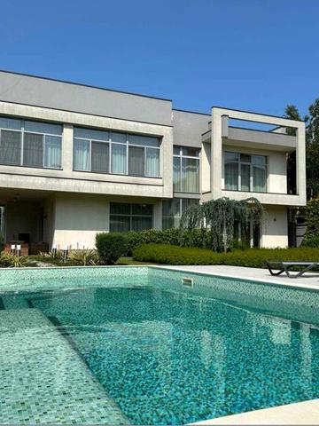 Центральна вул.