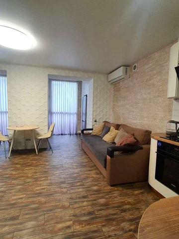 Олександра Поля просп. (Кірова), 24