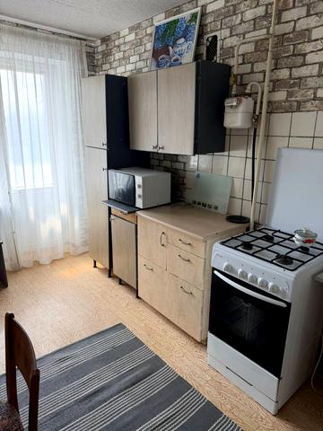 Макарова вул. (Більшовицька), 1-Б