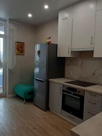 Каховська вул., 62