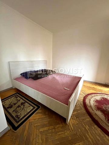 Михайла Донця вул., 18