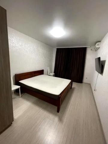 Михайла Грушевського вул., 30г