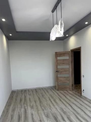 Михайлівська вул., (Будинок 1)