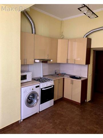 Гетьмана Сагайдачного вул., 9