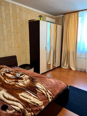 Бориса Гмирі вул., 4