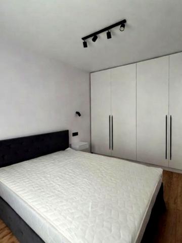 Героїв Майдану вул. (Гвардійська), 15