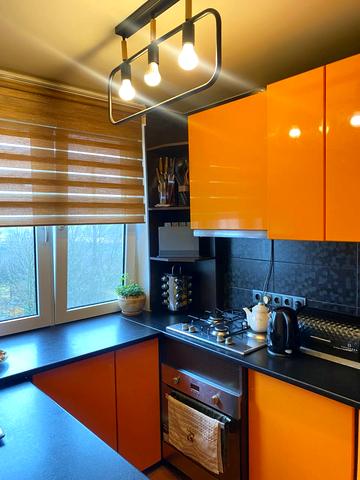 Долинська вул., 37б