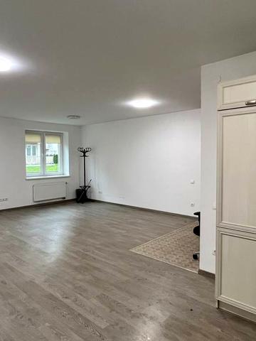 Джерельна вул., 87