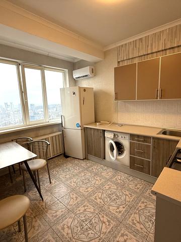 Лесі Українки бульв., 36-Б