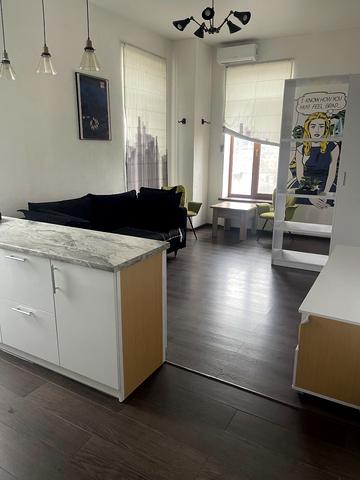 Докова вул., 15