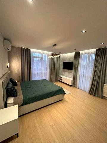 Голосіївський просп. (40-річчя Жовтня), 17