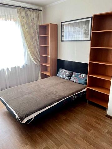 Бориса Гмирі вул., 18