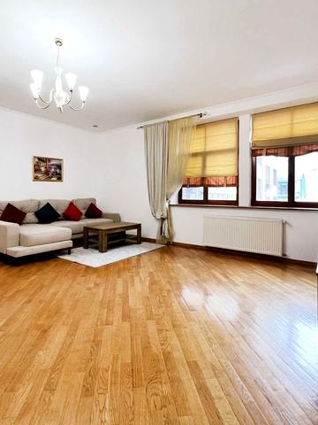 Павлівська вул., 18