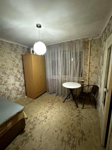 Академіка Доброхотова вул., 28