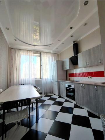 Перлинна вул., 2