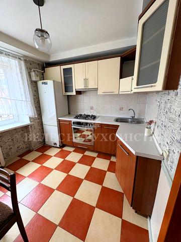 провулок патріотів, 2