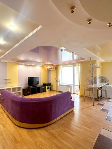 Зодчих вул., 8